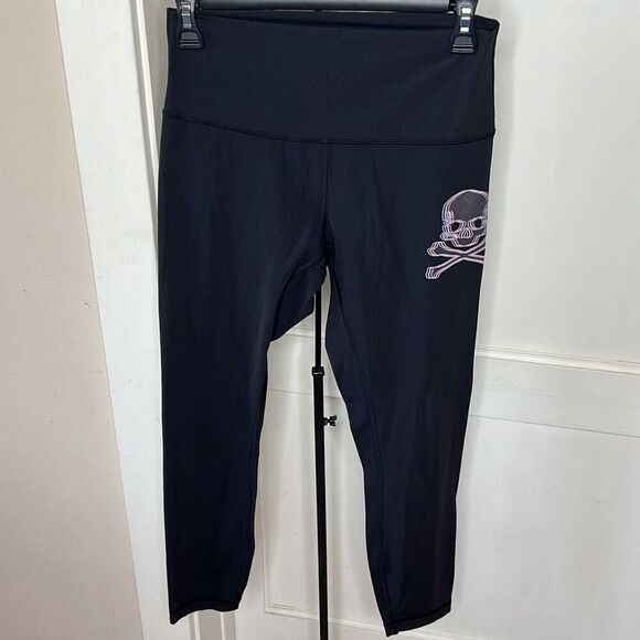 Lululemon x Soul Cycle Burry Skull & Cross-bone Align Leggings Black Size 8 - Picture 1 of 6